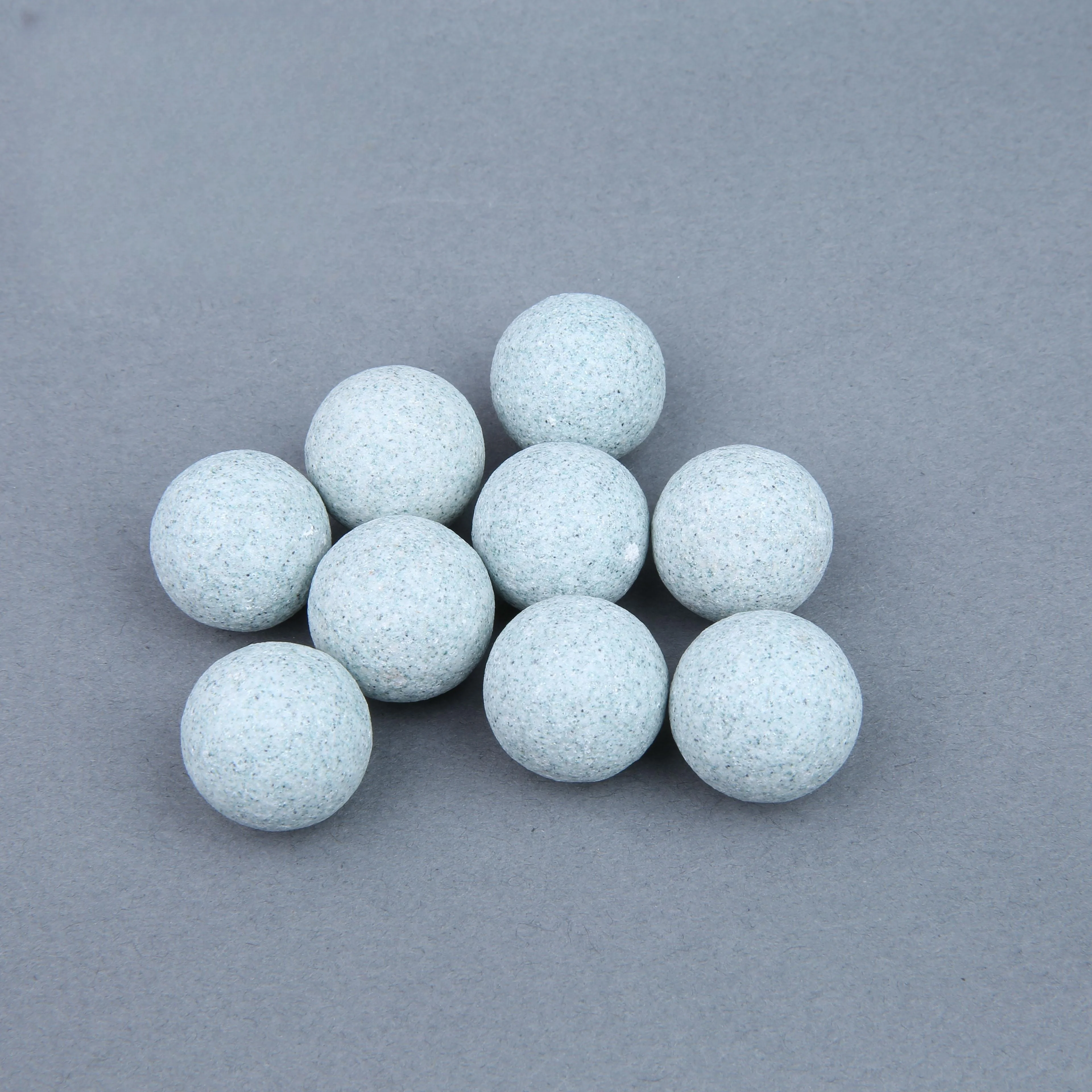 China High Quality White Ceramic Alumina Balls  Grinding  Media for polishing and shinning