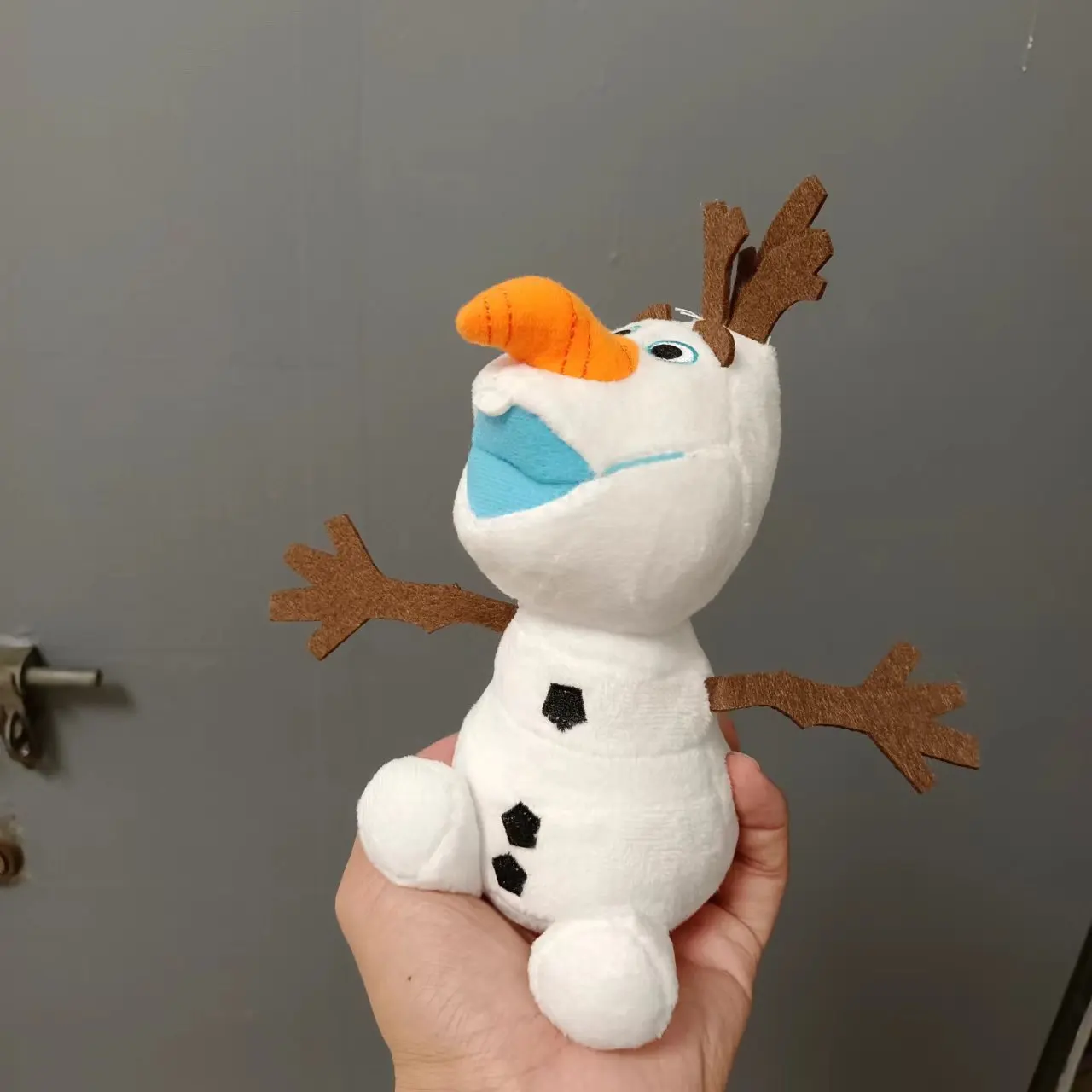 Best Price Olaf Plush Toys Cartoon Anime Snowman Olaf Stuffed Animal Toys Figure Model Soft Stuffed Doll Pillow For Kids Gift