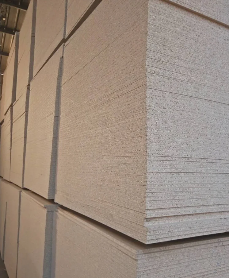 
Hot Sell China 4*8 12mm 15mm 18mm Furniture Grade Melamine Laminated Particle Board/Chipboard 