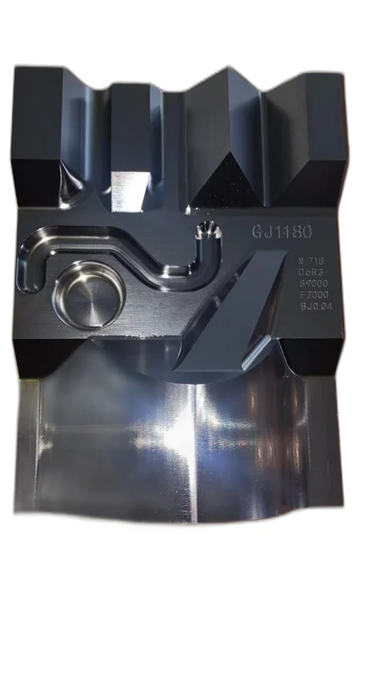 2020 GSK RY540 CNC Milling Machine 4 Axis with Key Motor 5 Axis Machine Max Ordinary Duty Travel Metal Centre New Product