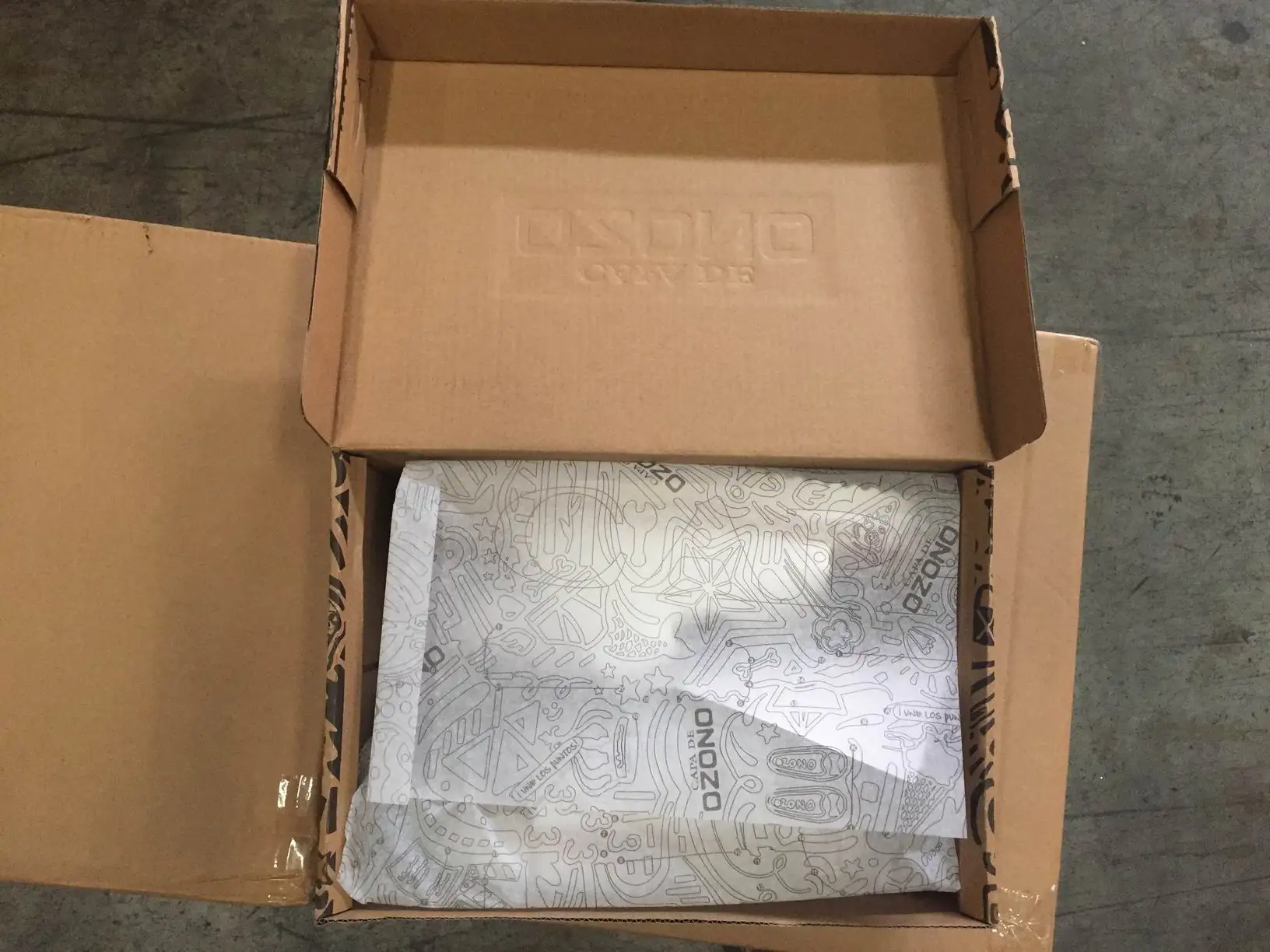 Product inspection and quality control of White slippers in zhejiang