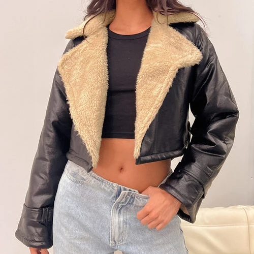 Куртка женская укороченная из искусственной кожи
