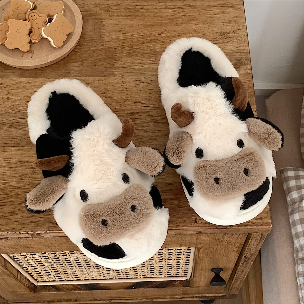 Home warm plush shoes female winter student dormitory with soft cute cow non-slip cotton slippers