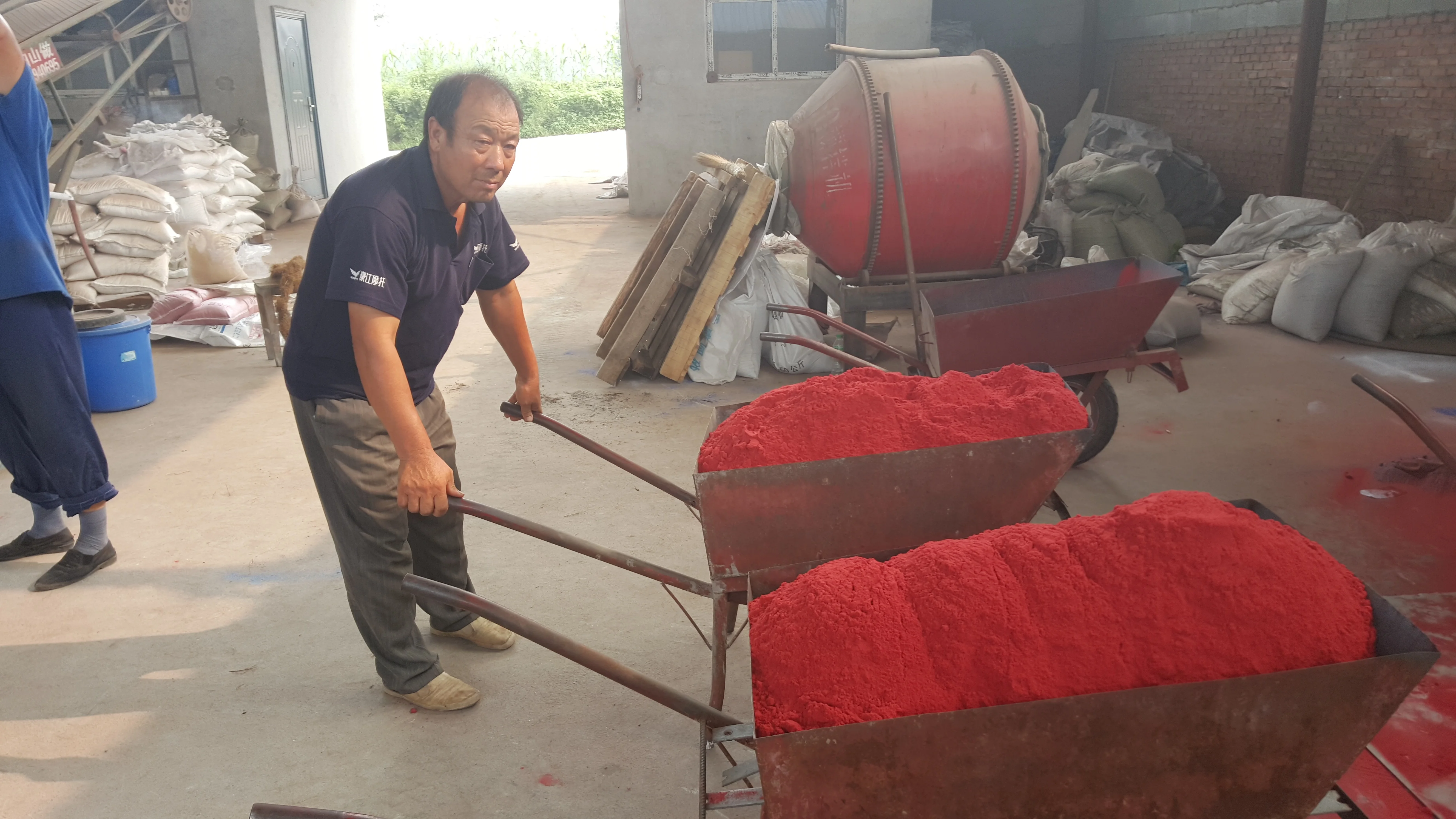 Wholesale eco-friendly colorful sand for kids DIY colored sand and stone coating natural sand