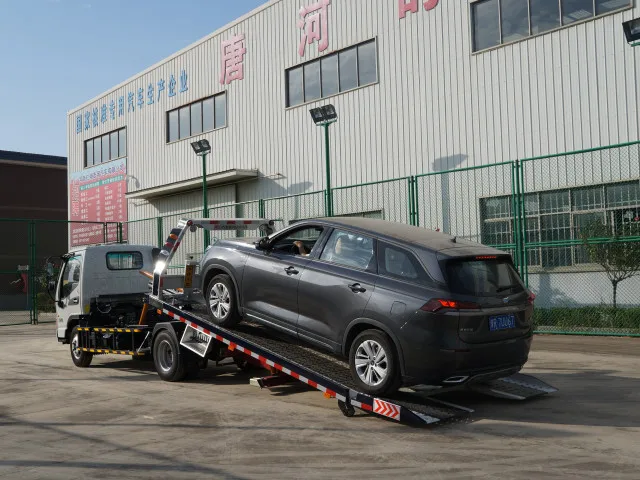 5 Tons Isuzu Wrecker Tow Truck Flatbed Platform Recovery road rescue truck for Sale