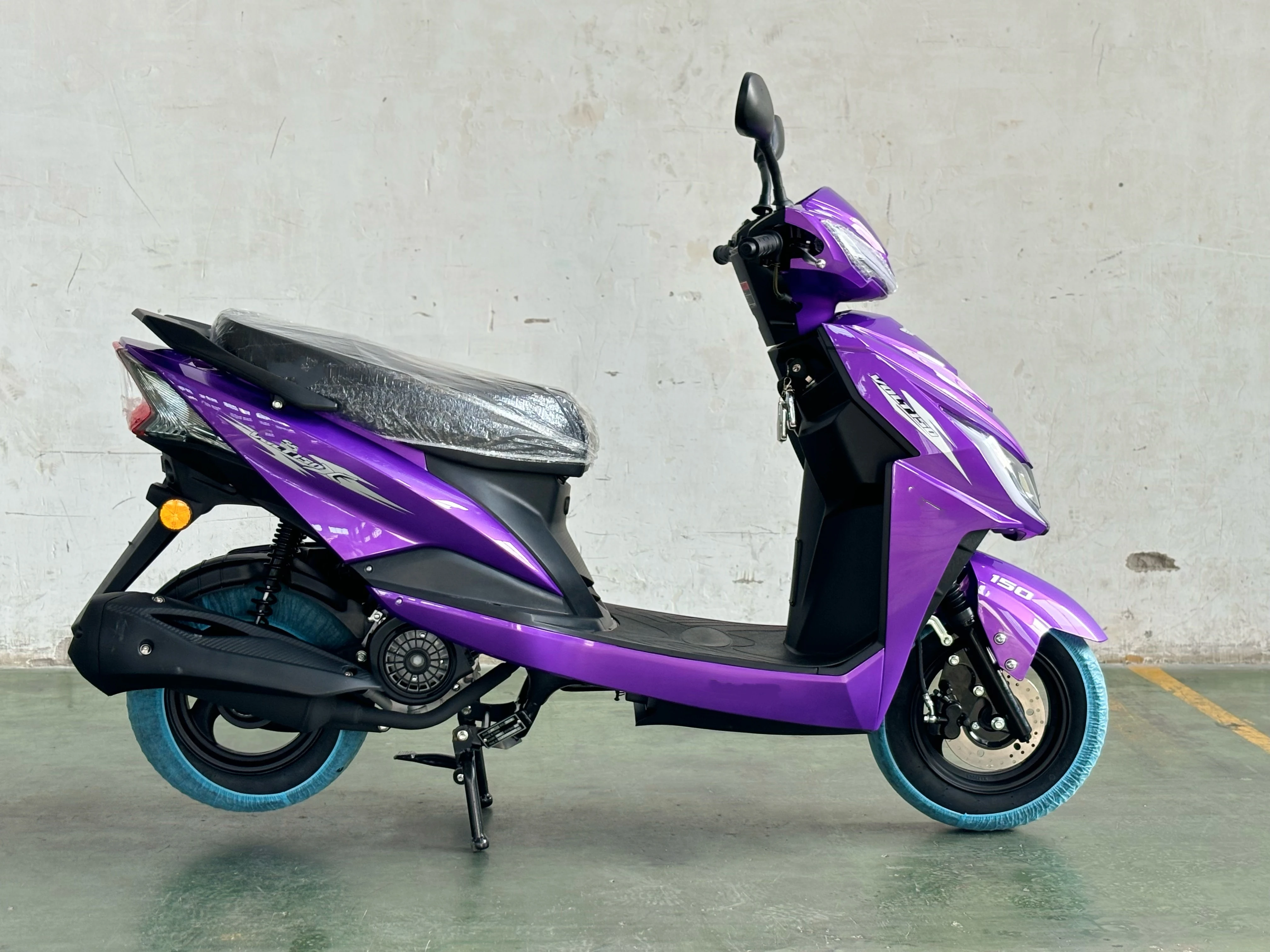 Заводская поставка 4-тактные 125cc 150cc газовые скутеры для взрослых с гидравлическим амортизатором дисковые барабанные тормоза
