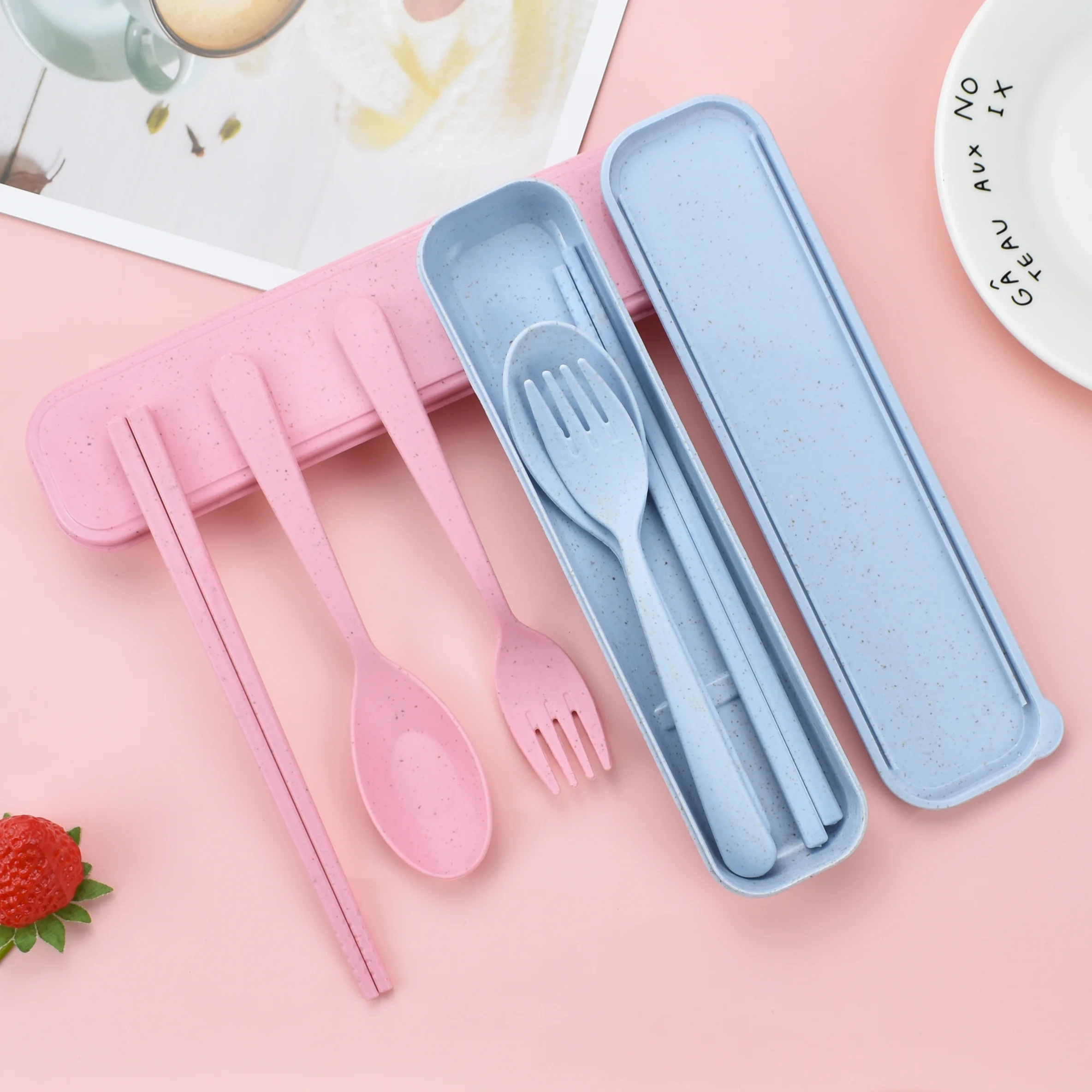 Manufacturer wholesale 2023 cheap reusable travel plastic cutlery set camping eco friendly wheat straw fiber cutlery with box