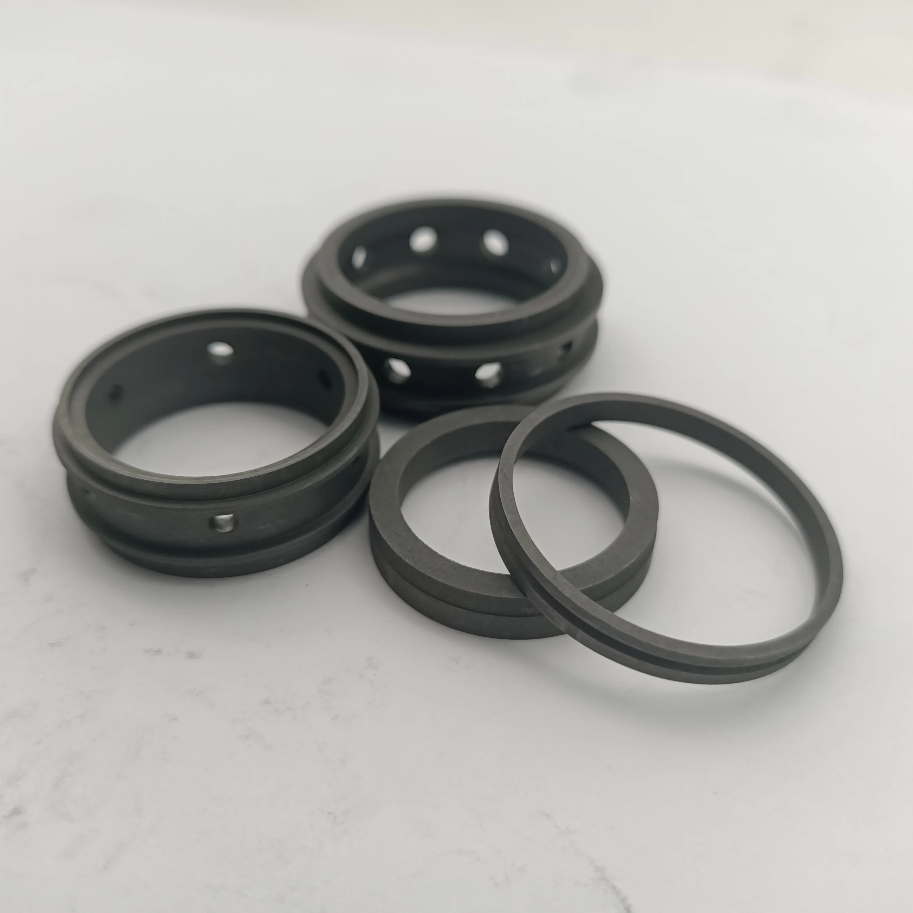 Graphite molded rings good lubrication property carbon graphite o ring