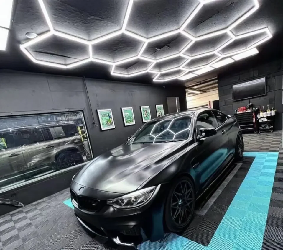 SUEZ High Quality Wholesale Honeycomb Garage Lights And Hexagon Led Hanging Lamp For Clothing Store Workshop