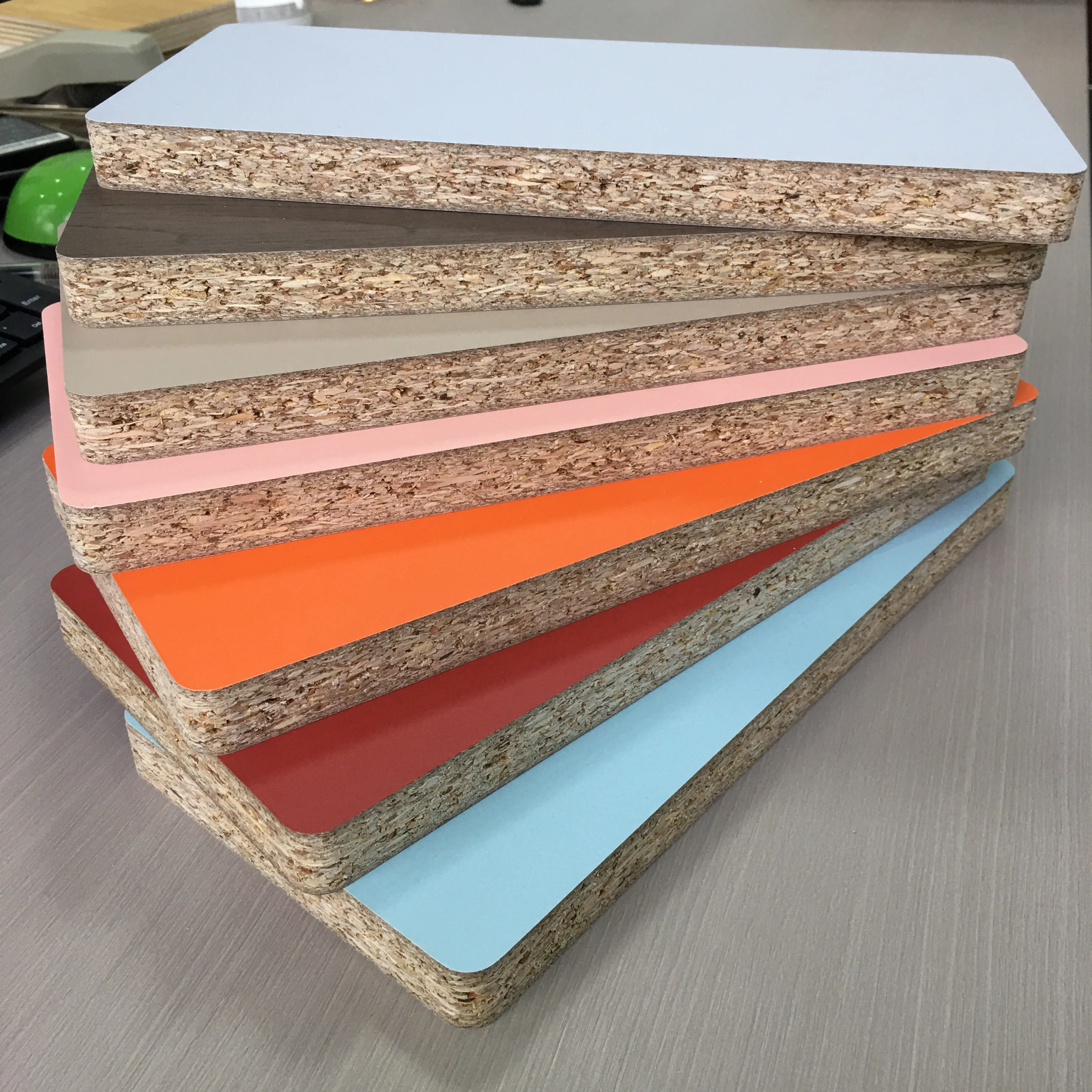 Cheap Price sale 2440*1220 9mm 12mm 16mm 18MM Melamine Partical Board / Chipboard sheets