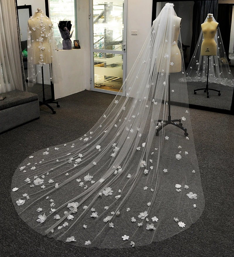 Good Quality Pink Ivory 3D Florals Embellishment Long Tulle One Layer Bride Wedding Veil