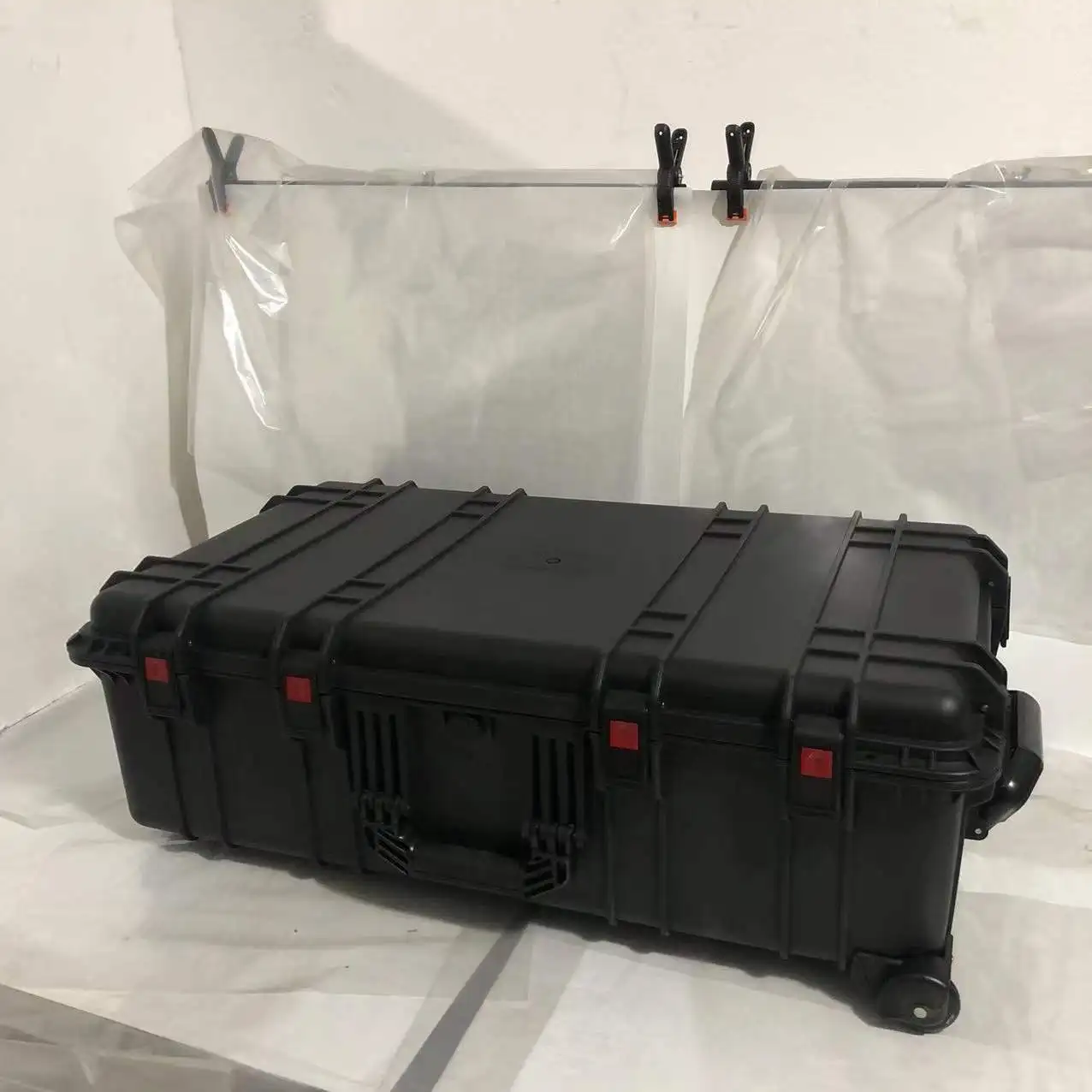 DPC138-3 905*525*305mm Largest wheels plastic case in good price