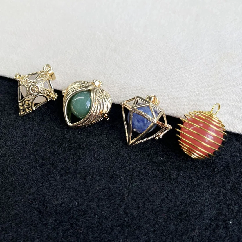 Wholesale Piercing Hollow Out Metal Gemstone Natural Crystal Sphere Fashion Crystal Jewelry