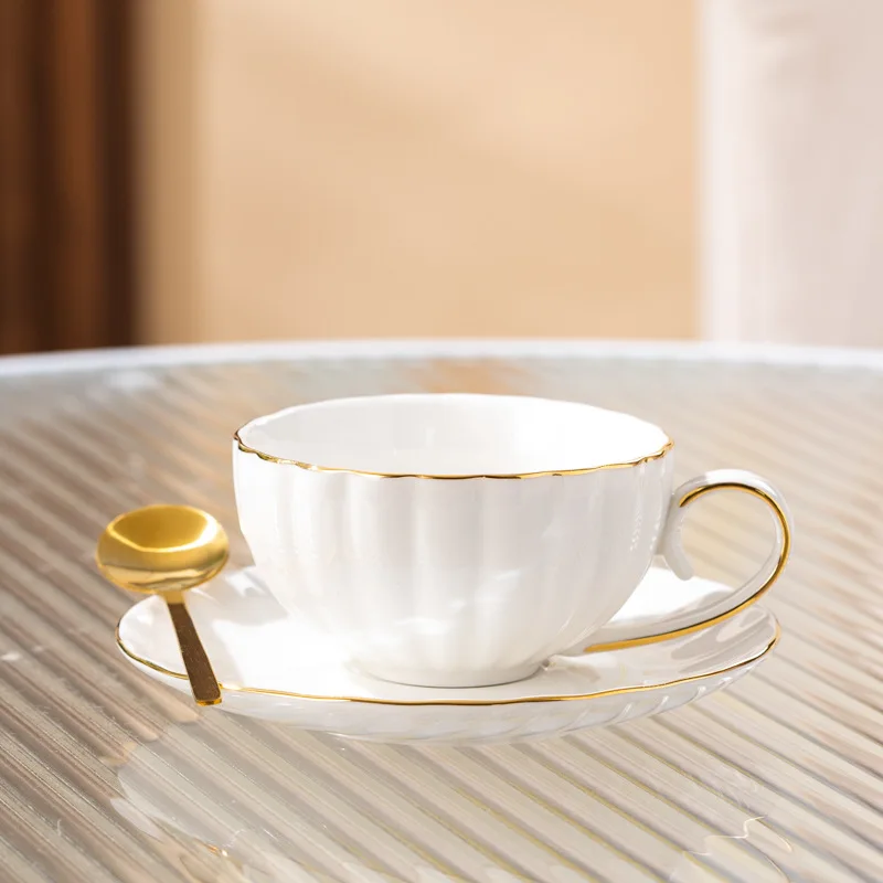 European Luxury Ceramic Coffee Cup Set Afternoon Tea Set Exquisite Flower Tea Cup Ceramic Coffee Cup Saucer