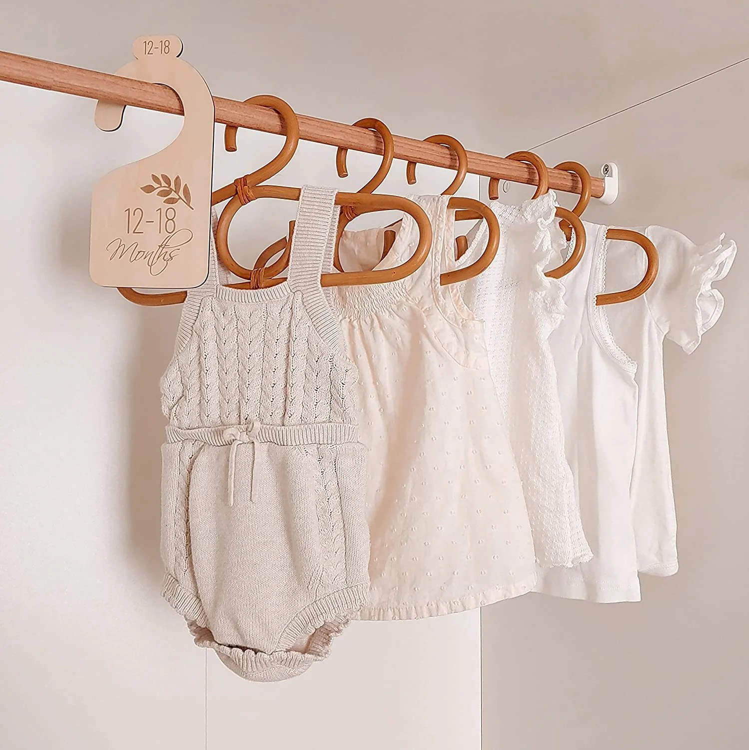 Factory wholesale 7pcs Decoration DIY Wooden Gift Baby Closet Divider Basswood Baby Closet Dividers