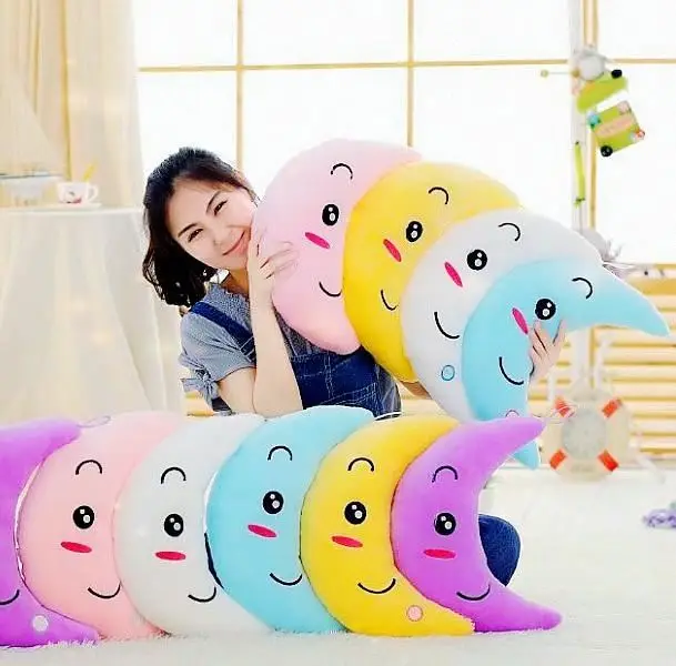 2018 New Fashion Customized 38 cm Moon Shaped Led Plush Pillow Glowing in Dark Plush Pillow Doll Toys