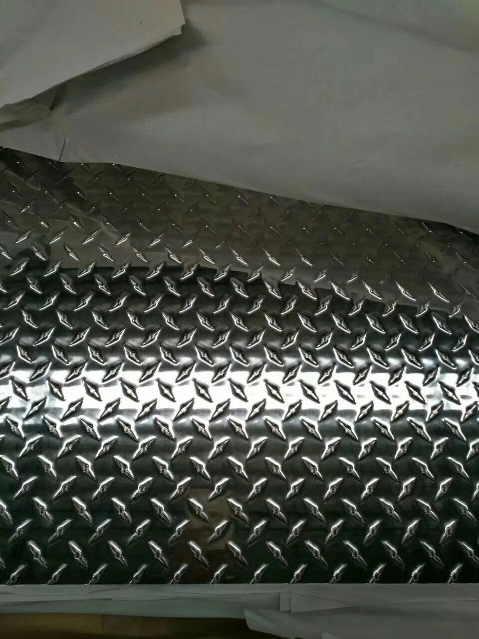 Sheet Coated Wenzhou Mirror Anodized Aluminum Plate Checkered Aluminum Plastic Is 2 Mm Plate 1 Ton Aluminium Plate