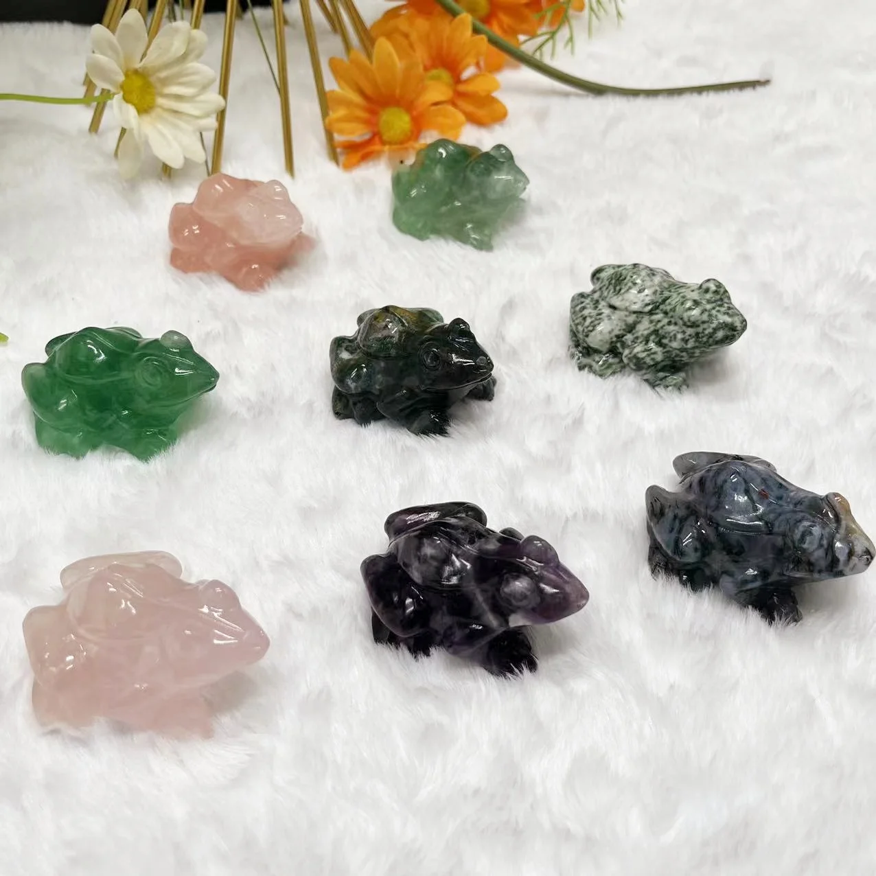 Bulk Wholesale Mix Crystal Frog Hand Carved Fluorite Rose Quartz Frog Healing Frog Crystal Carving