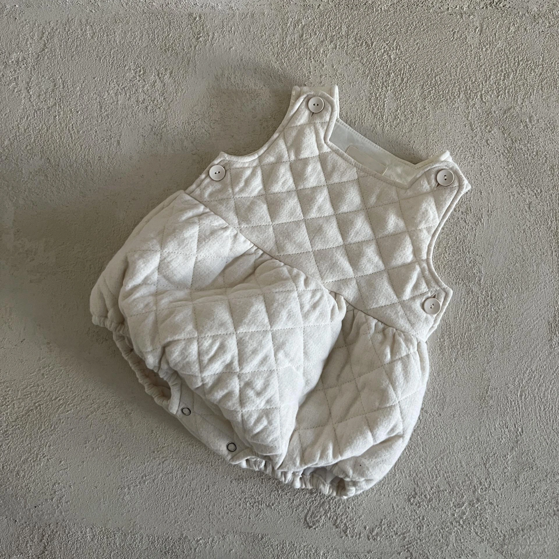 wholesale Winter online store new design newborn baby solid custom cotton jumpsuit toddler 0-2T sleeveless high quality rompers