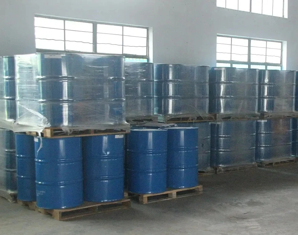 China Manufacturer High Quality Cosmetic Grade USP grade Liquid Paraffin Oil /White Oil /White Mineral Oil