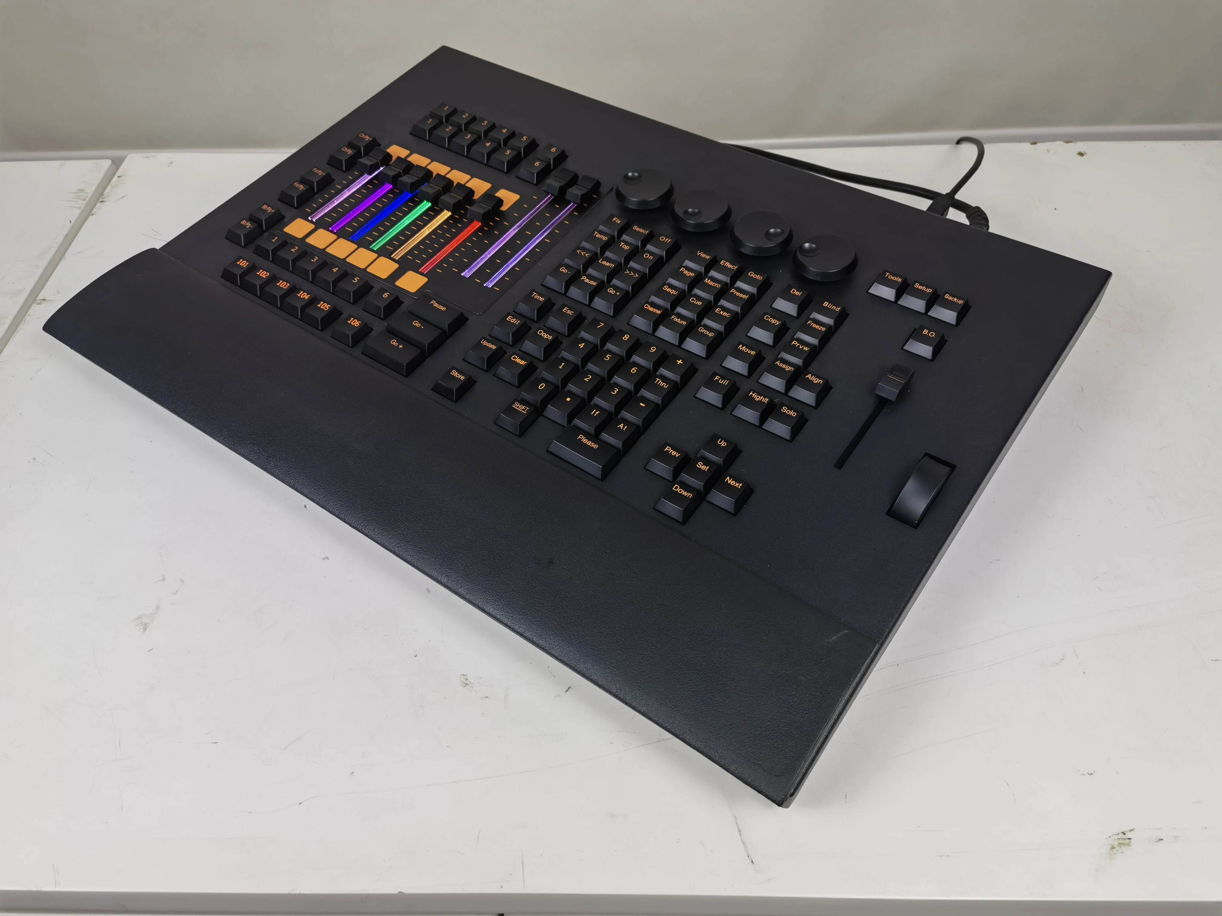 RGB backlight electric push rod Crack 256 domains Professional stage light controller M2 system command fader wing dmx console