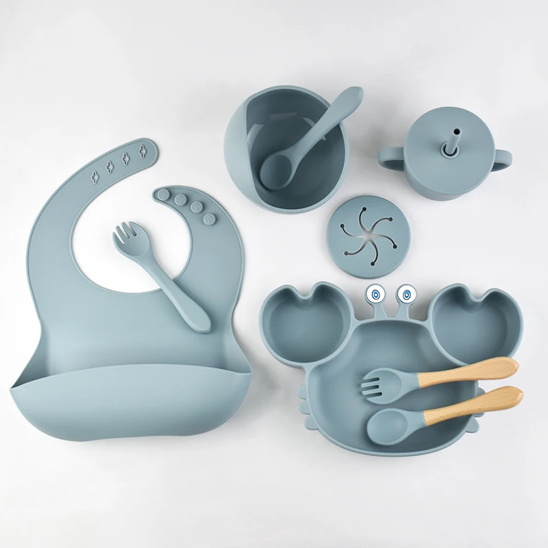 Wholesale Kids Silicone Feeding Set 6-Piece Food Grade Baby Tableware Set with Cartoon Style Forks Spoons Plates Suction Lid