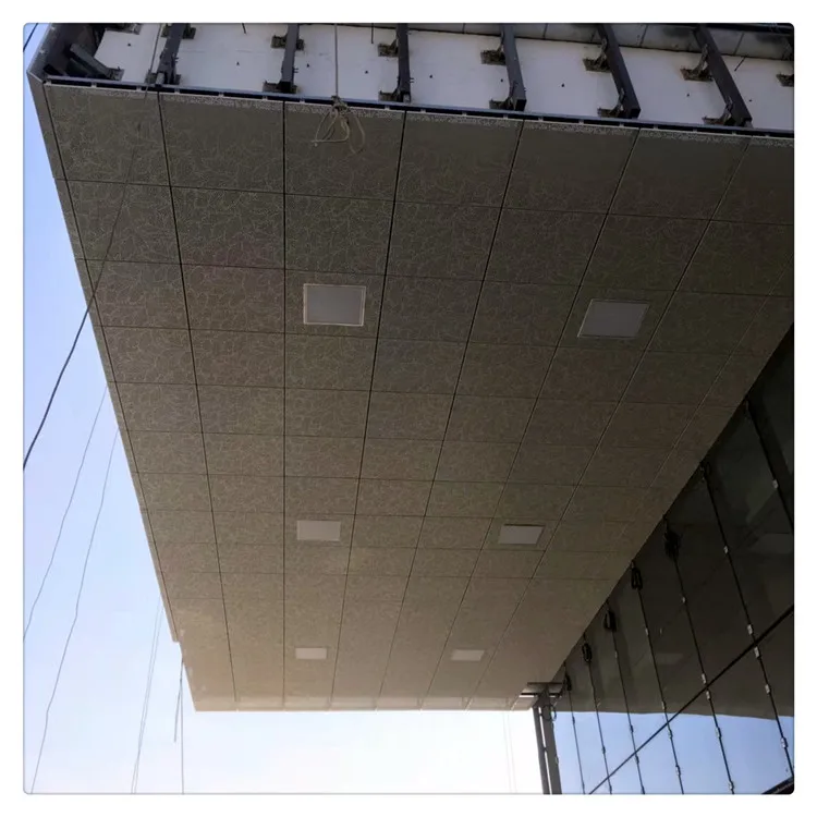 Silver aluminum composite panel for wall cladding