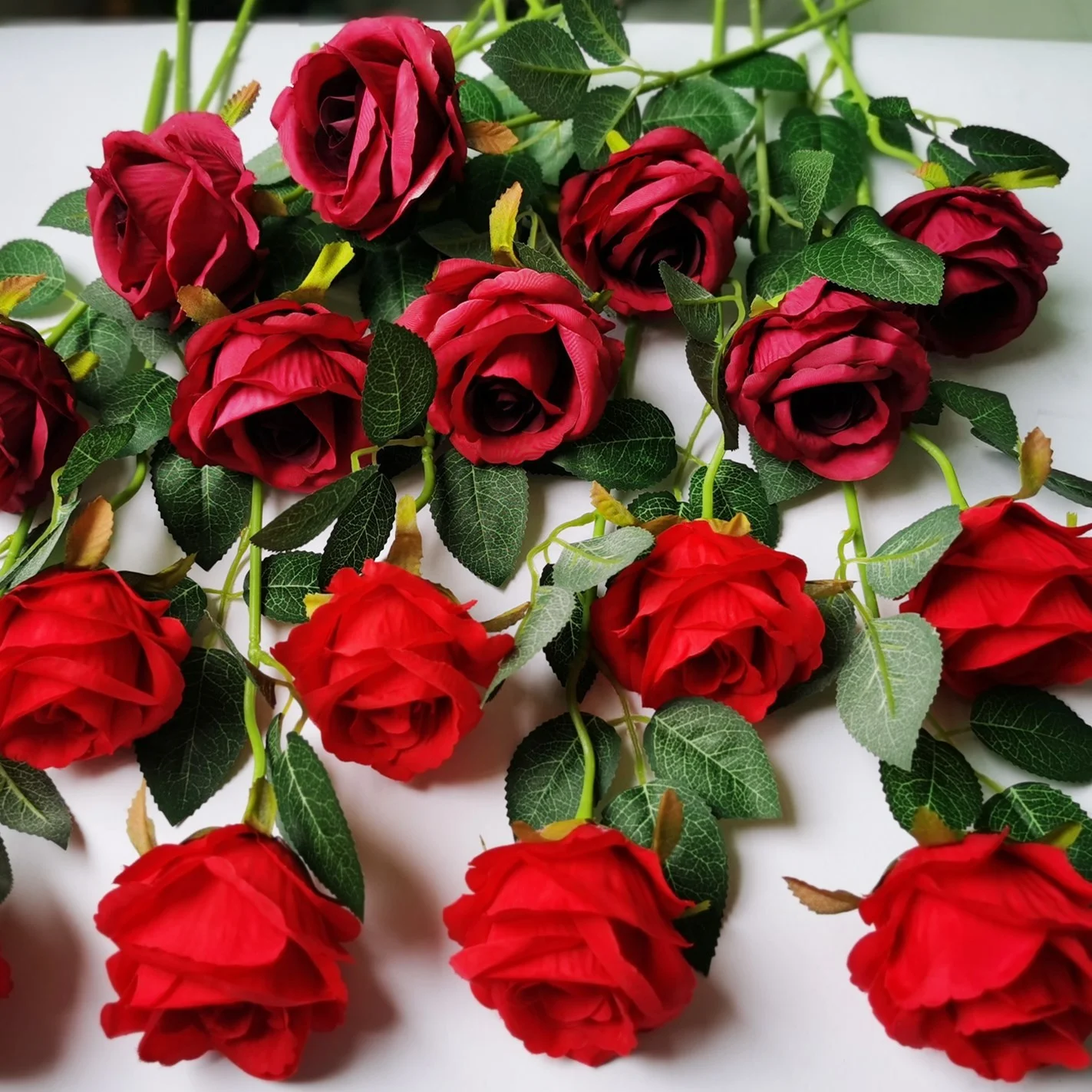 Искусственные Свадебные цветы, настоящие розы, высокое качество, шелк, бархат, белая роза, оптом на День святого Валентина