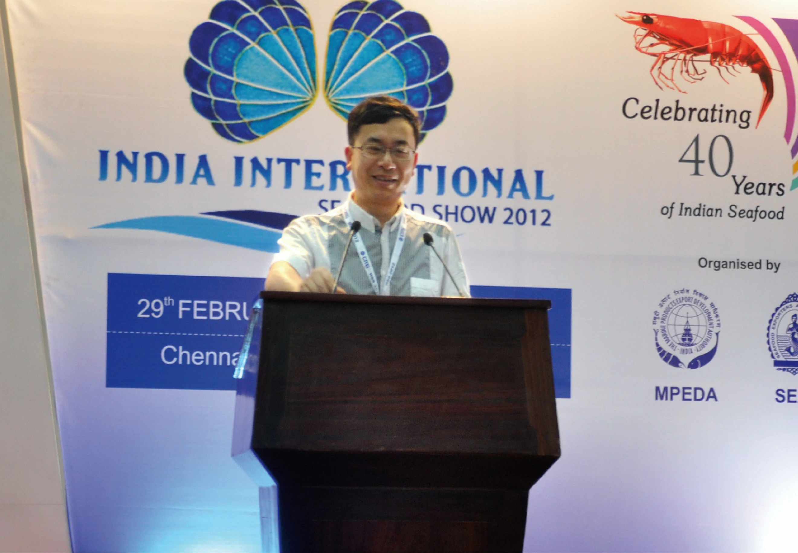 2.2kw High Power  Fish Shrimp Pond  Paddle Wheel Aerator Aquaculture Machine Aerators