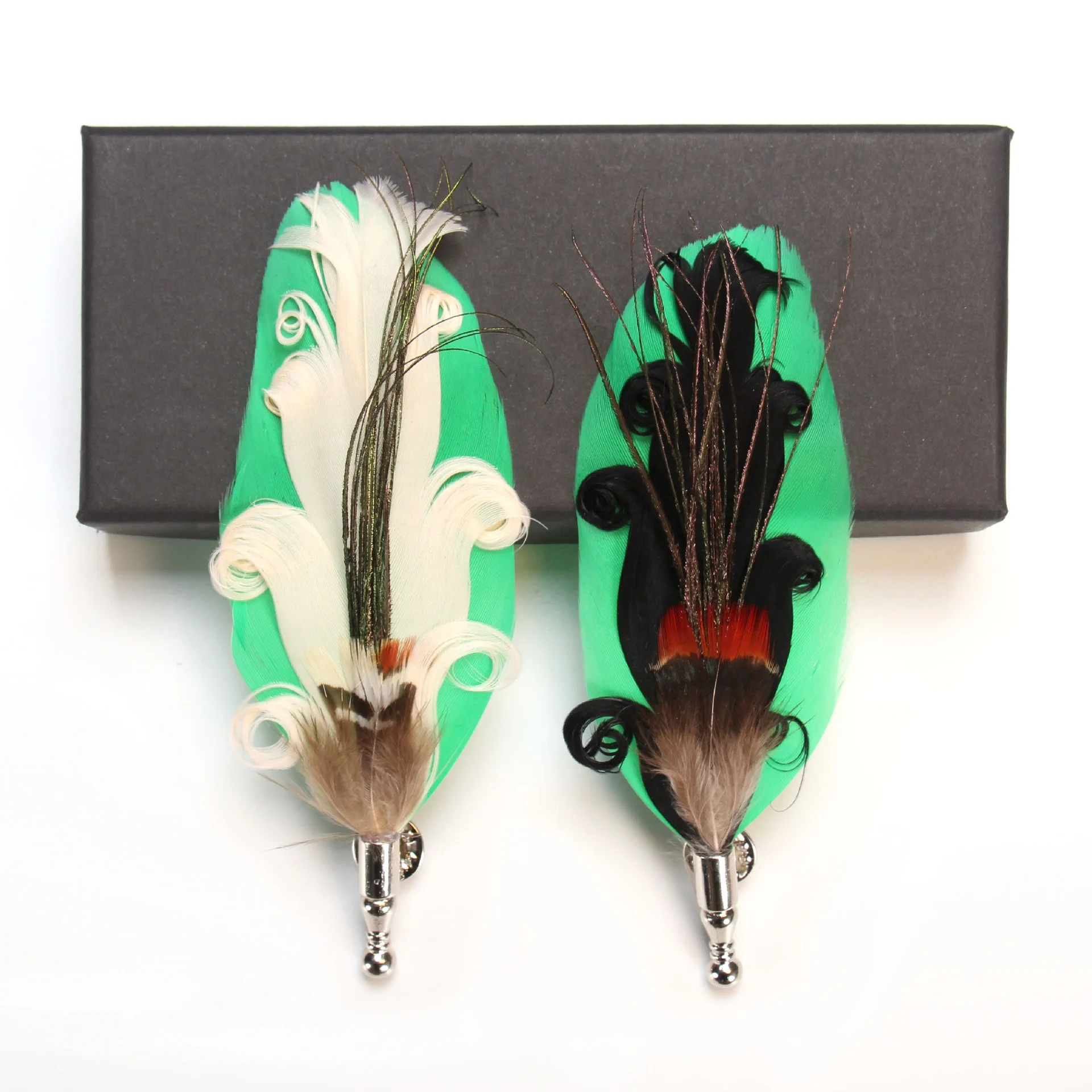 Colorful Animal Feather Brooch Pins Curly Hair Alloy Brooch for Men Jewel Cloth Decoration