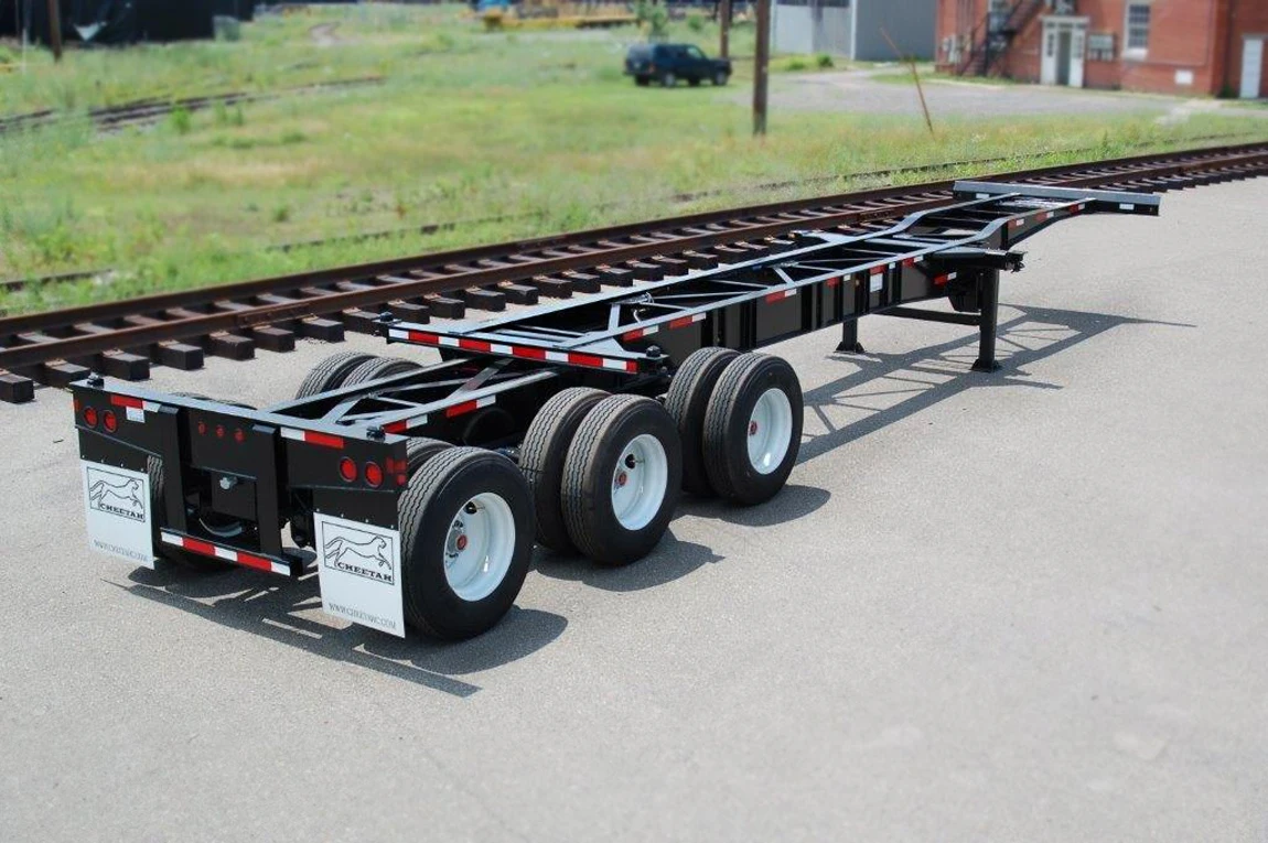 High quality brand New Truck Trailer Chassis 3 axle 40ft skeleton Trailers in Africa
