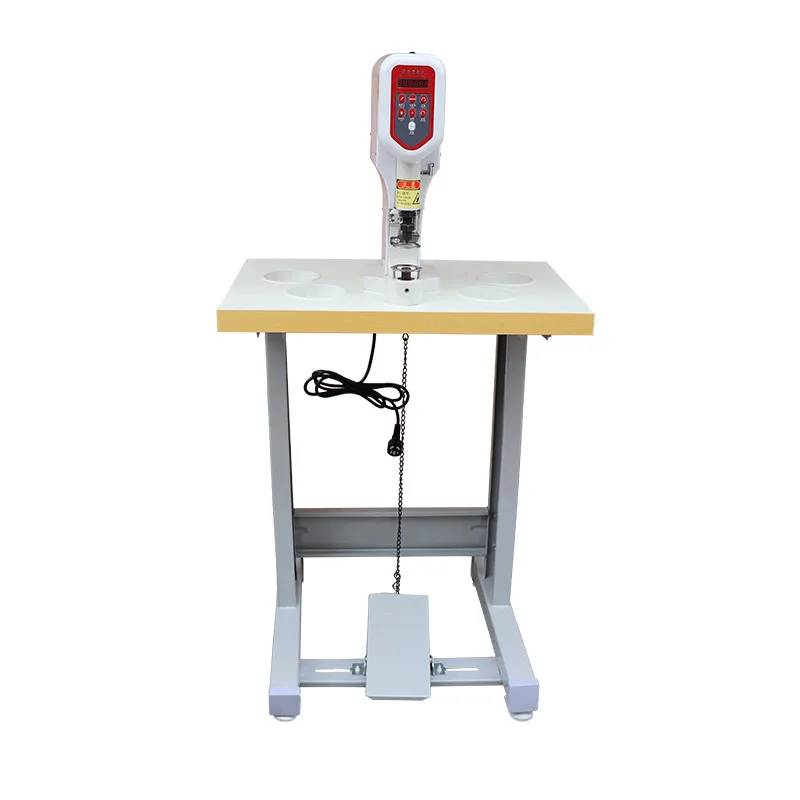 Швейная машина для компьютерных кнопок с защитой от ударов