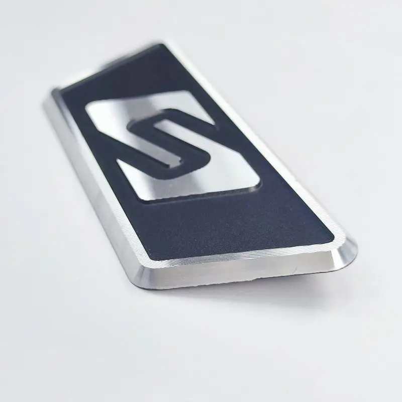 Factory wholesale custom high-quality brand logo embossed anodizing diamond-cutting aluminum metal nameplate