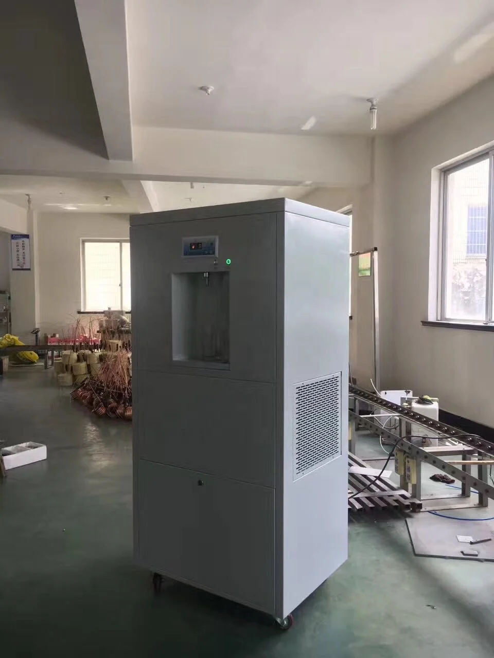 Atmospheric air fresh water generator Hot sale for  worldwide 150L/D purifier for commercial appliance Air Water maker