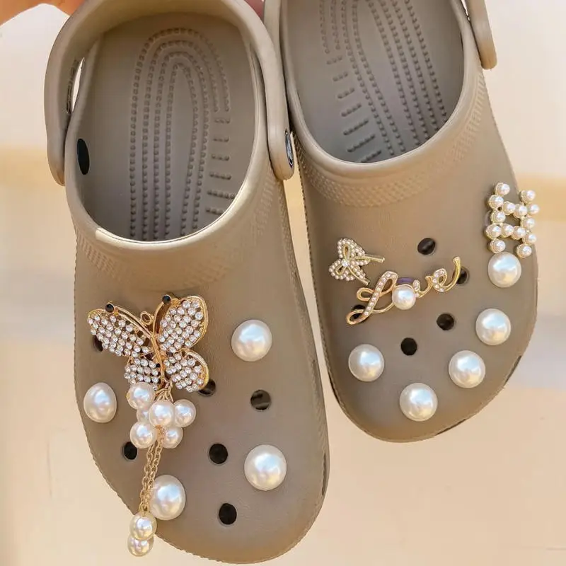 2024 Wholesale custom Luxury Bling Rhinestone Shoe Decorations Fashion Diamond Metal Designer Shoe Charms