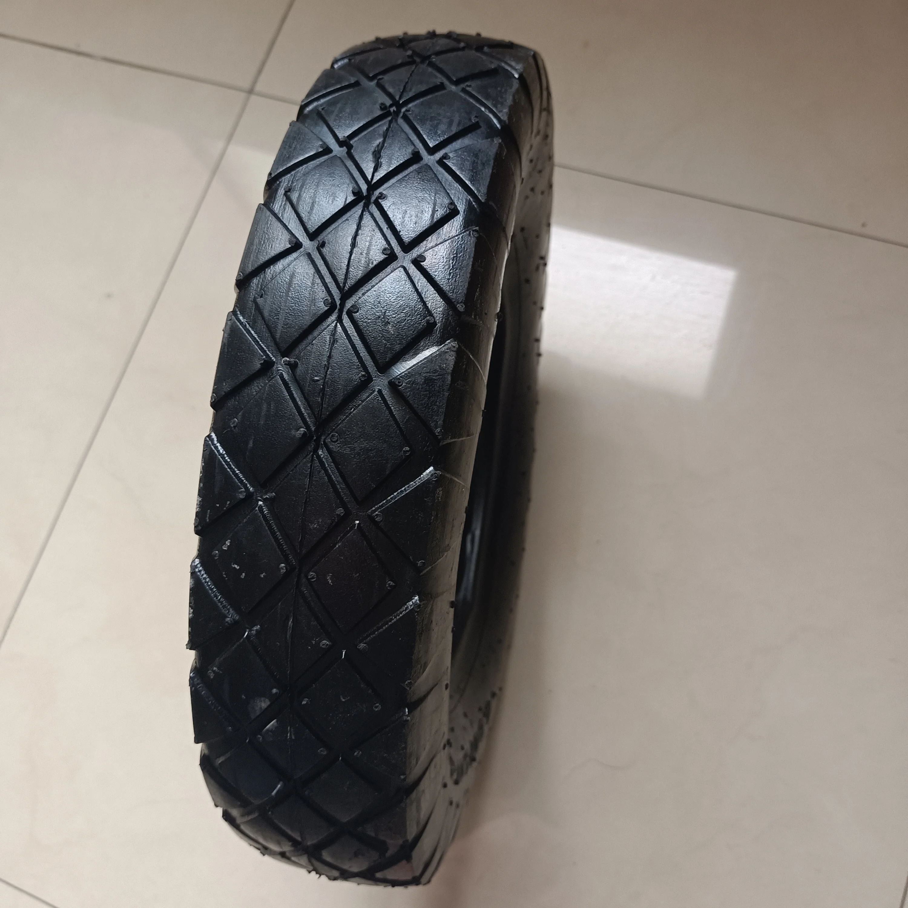 4.00-8 black inflatable wheel barrow  rubber tire