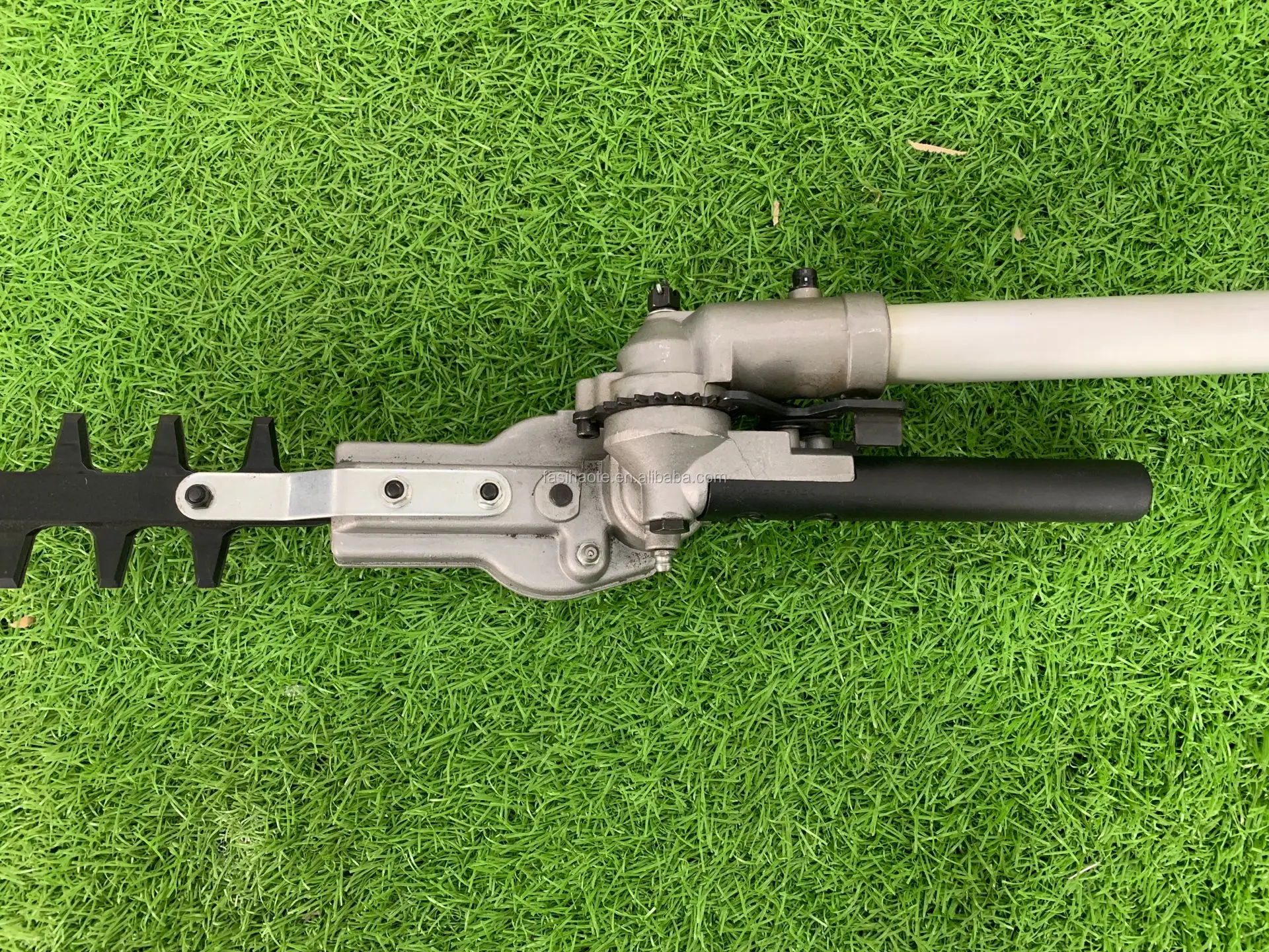 Professional equipment machine SHT2600 2 stroke pole hedge trimmer