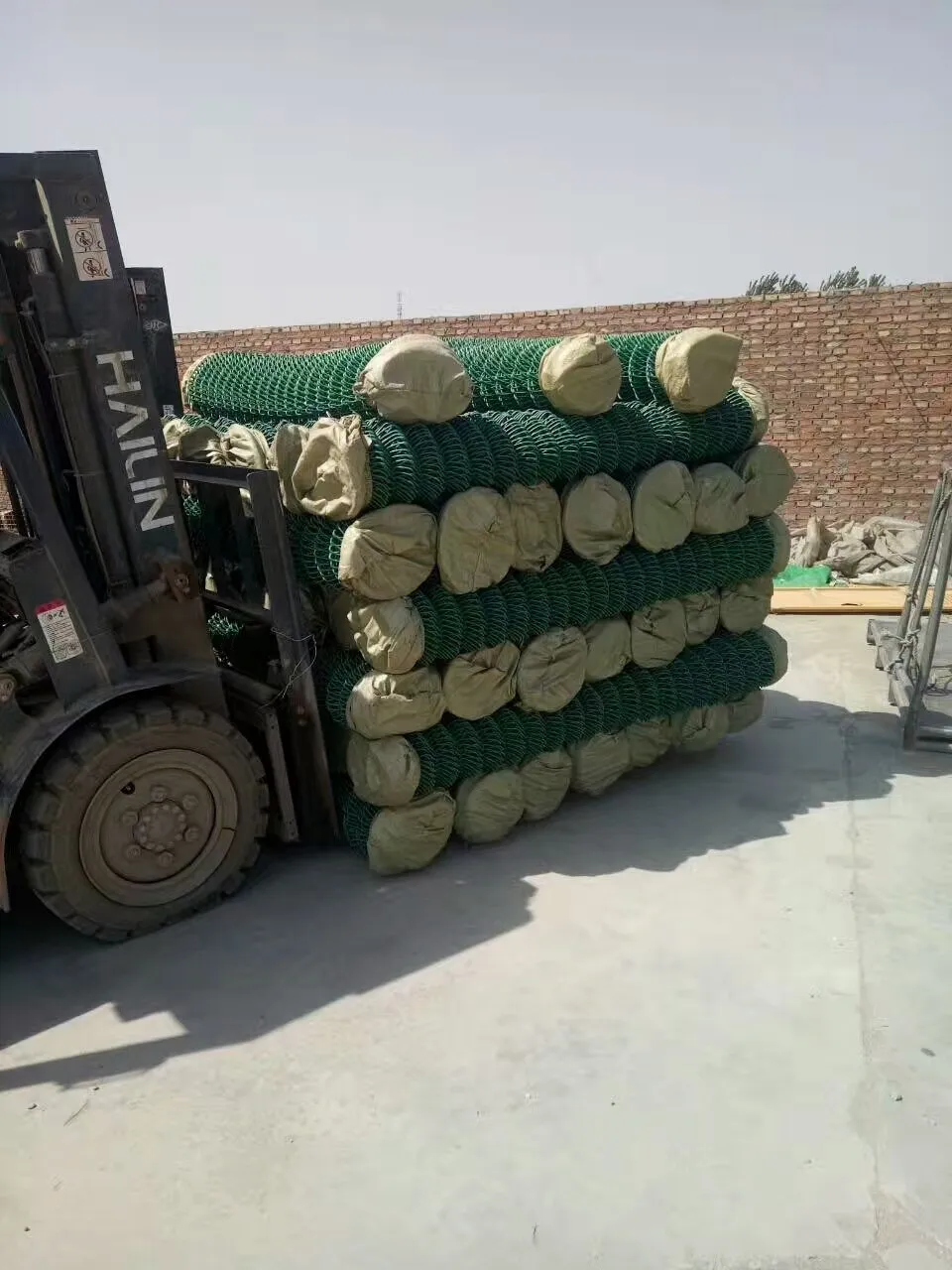 chain link fence Low carbon steel wire Galvanized wire PVC coated wire Spiral crochet