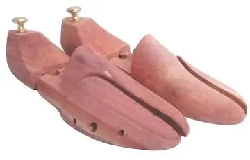 FSC  certified adjustable aromatic cedar wood shoe trees stretcher for men or women