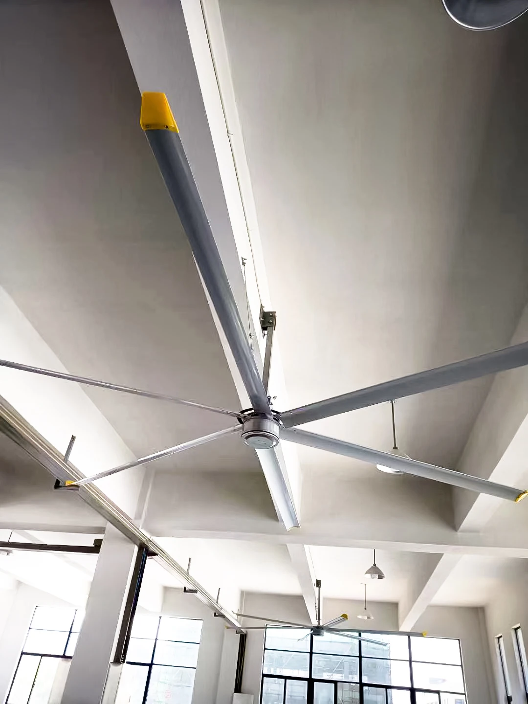 Hvls Big Ceiling Fan With Pmsm Motor