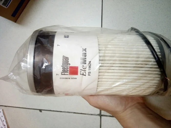 High Quality Original Filter Manufacturer Engine Fuel Filter Element Fs19624 For Truck Engine Part