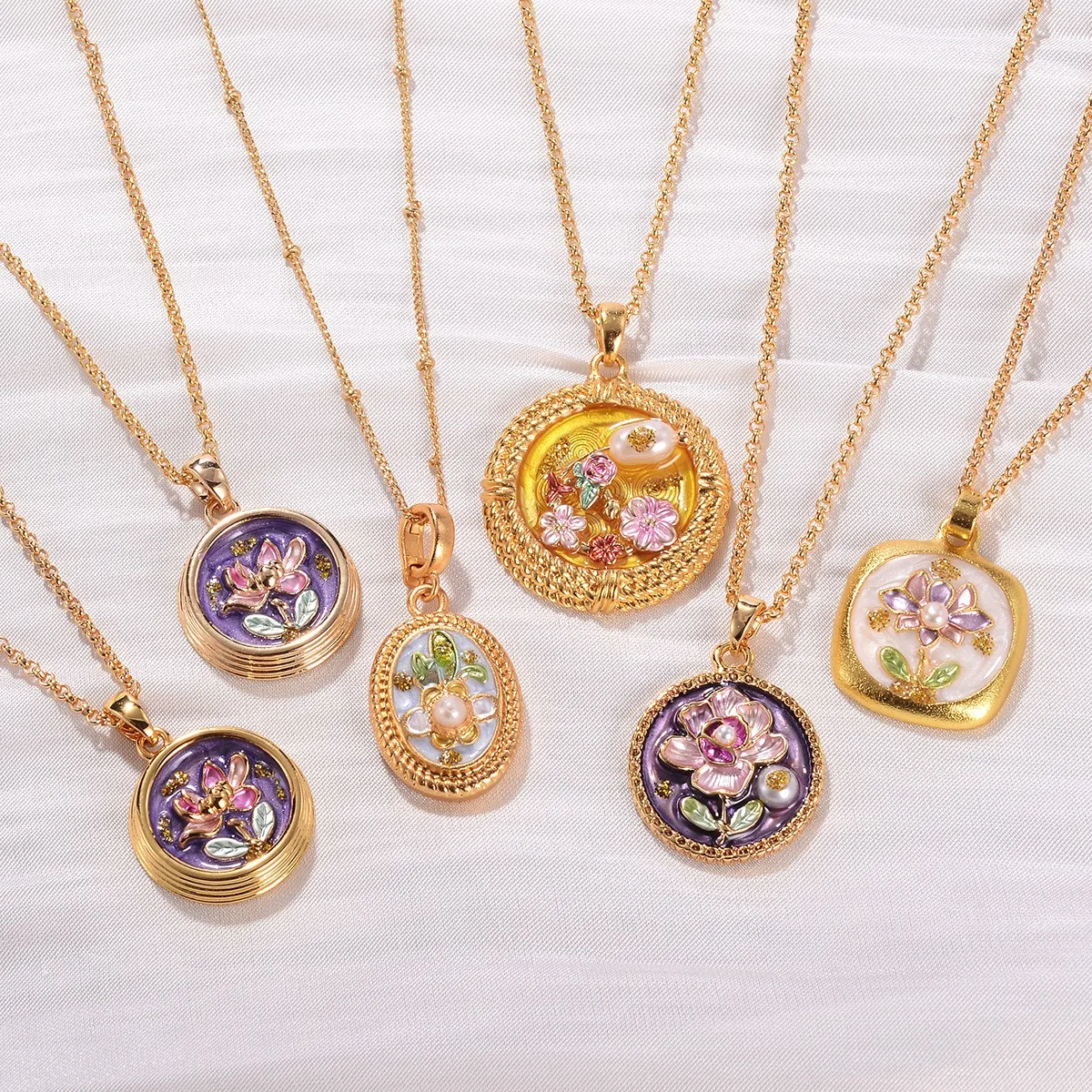 2024 New Monet Garden Oil Painting Series Pendant Necklace Vintage Design Pearl Necklace