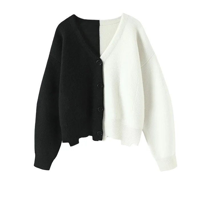 Black and white contrast loose V-neck women cashmere cardigan sweater