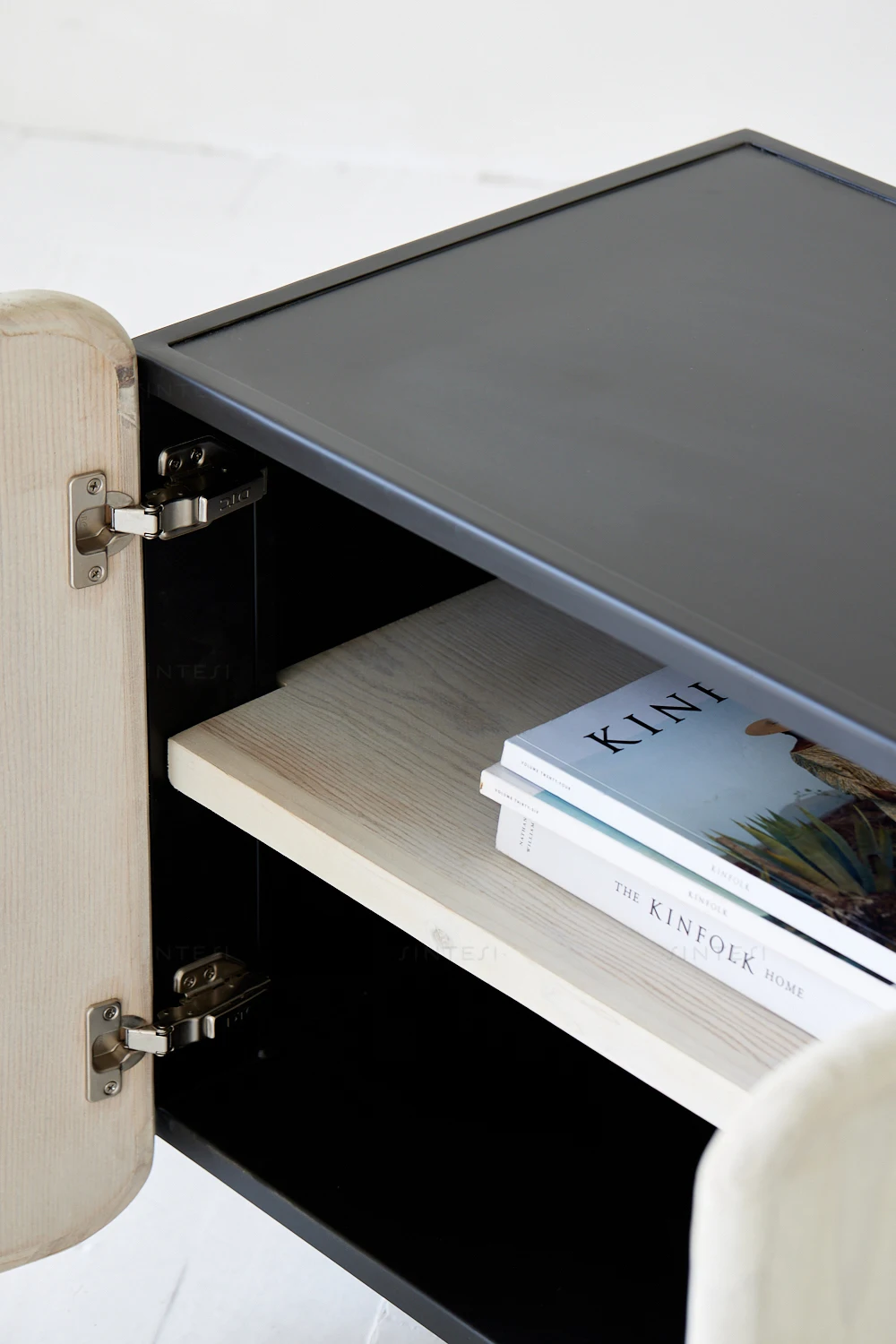 Modern Wabi-Sabi Japandi Nordic Furniture Solid Wood Recycled Pine Kitchen Cabinet Antique Sideboard for Living Room