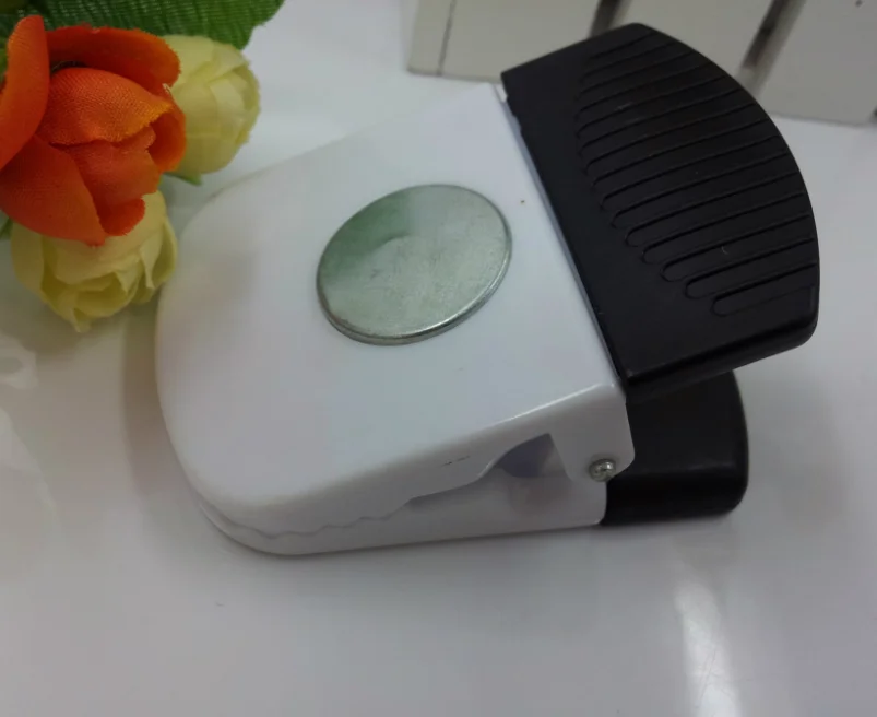 Customized logo plastic magnetic memo clips, magnetic binder paper clips with high quality