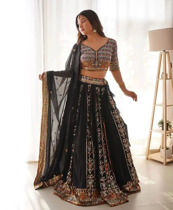 Hot Selling Designer Bridal Lehnga Choli for Wedding Party Wear Lahnga Choli India 2023 Design Buy From Indian Manufacturer