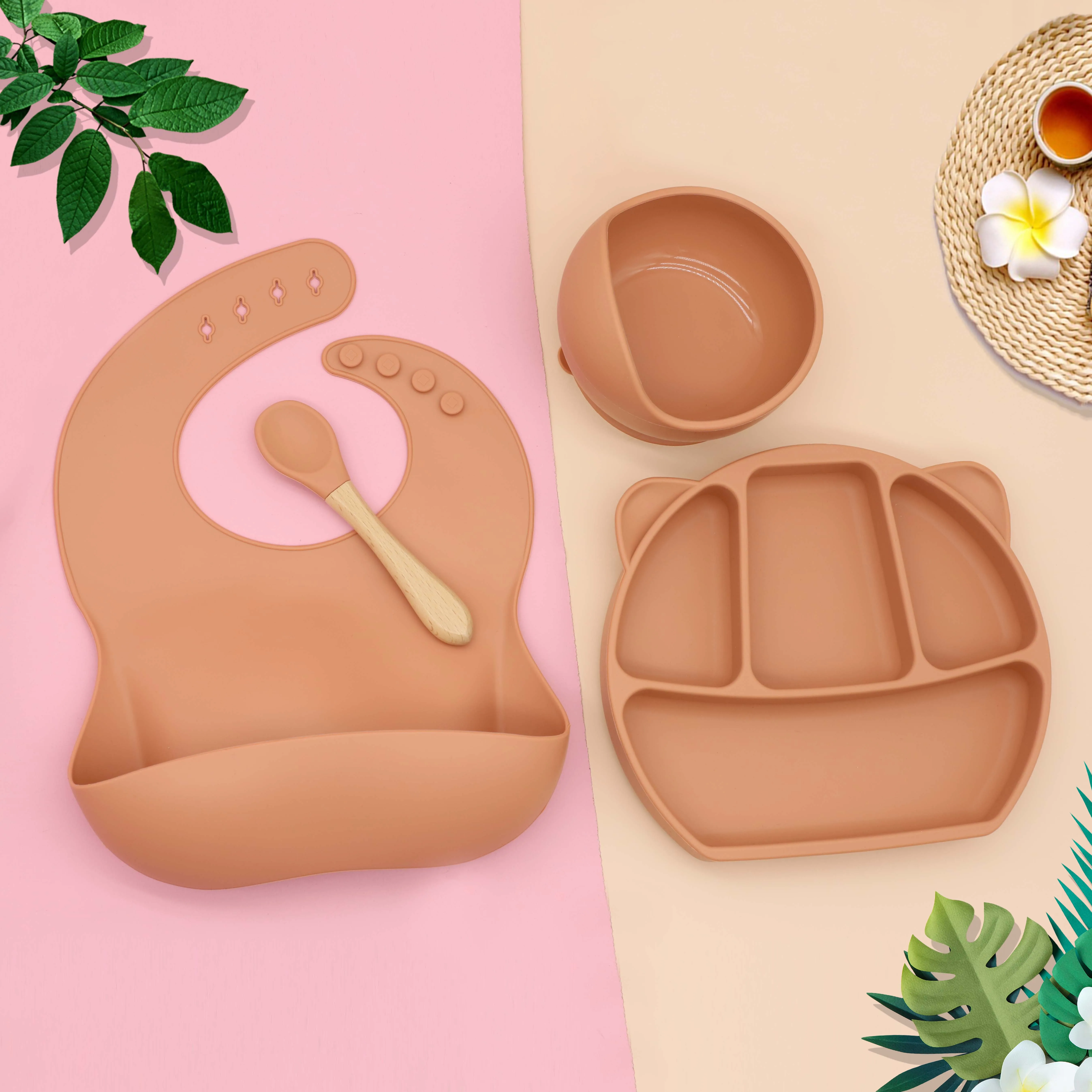 OEM ODM BPA Free Baby Eating Set Bib Wooden Handle Spoon Bowl Silicone Bib Tableware Set