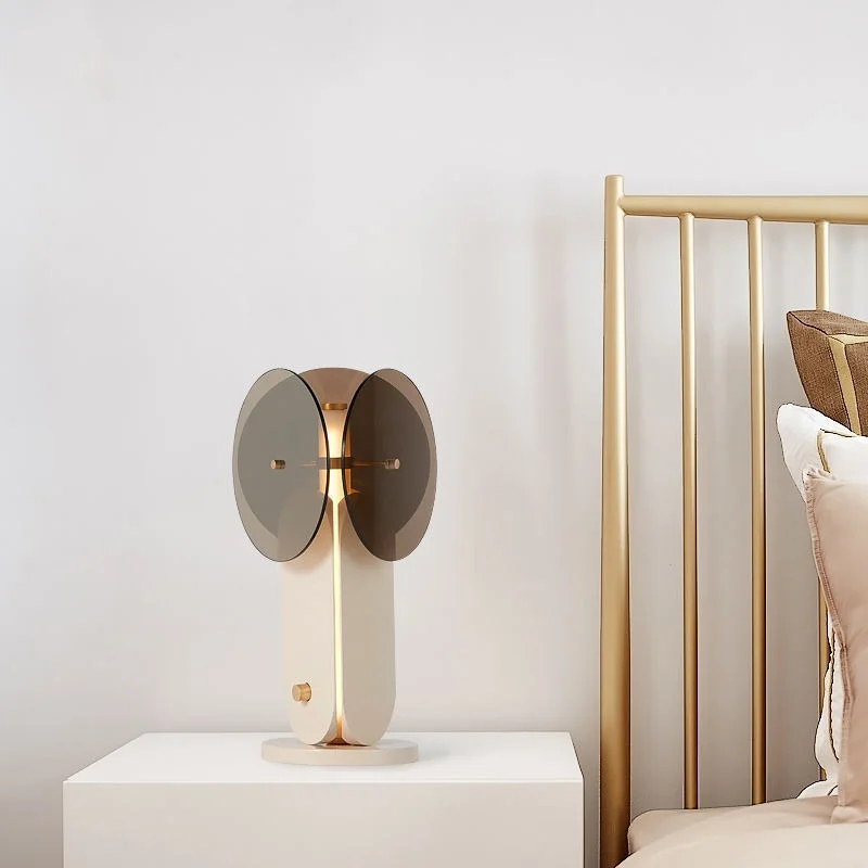 Italian style luxury bedroom bedside lamp Nordic minimalist glass owl living room exhibition hall artistic decoration desk lamp