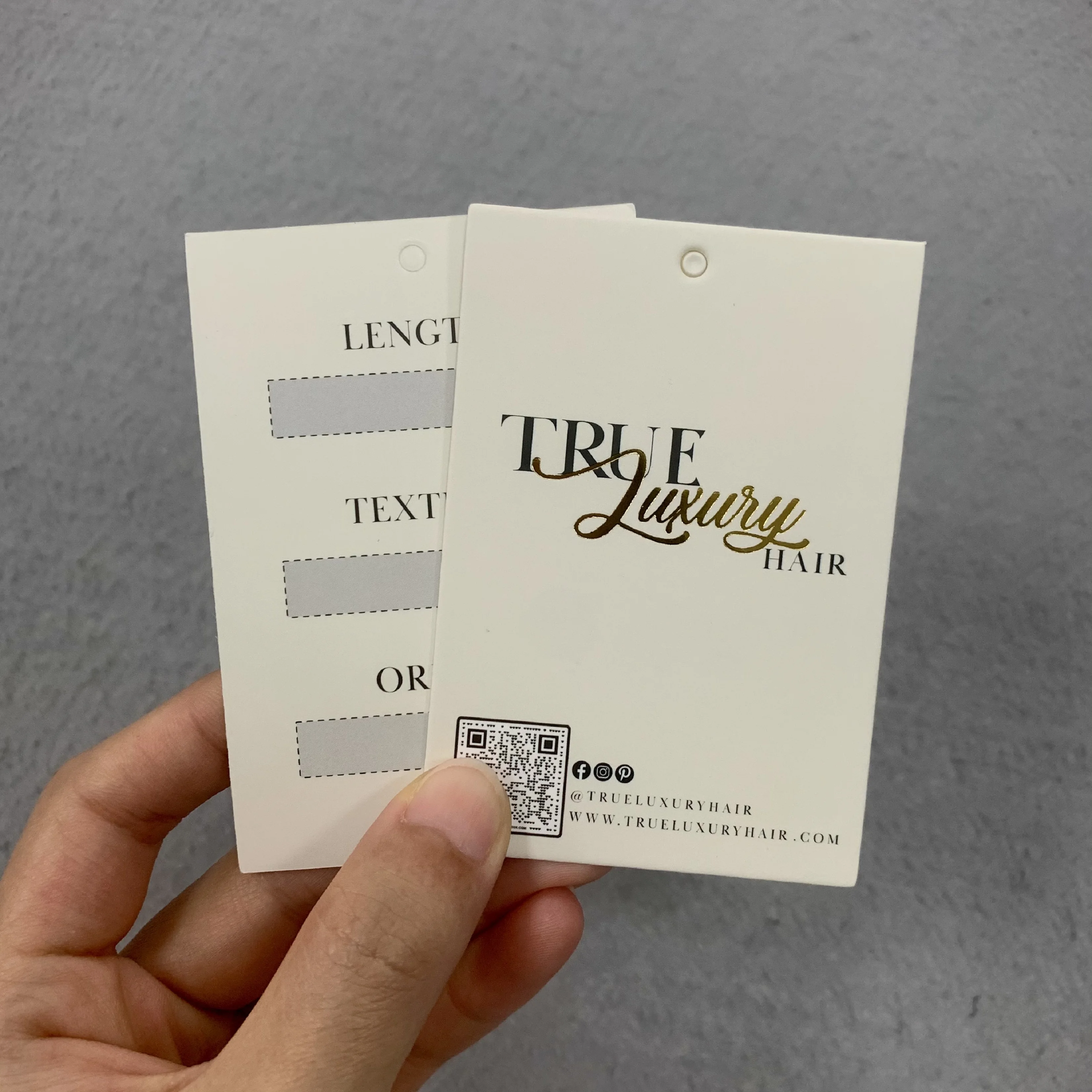 Custom brand logo hangtag specialty paper clothing hang tag elastic string for bottle gift hanging tag