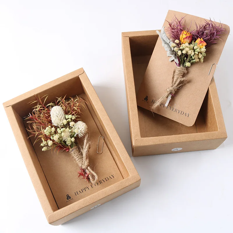 
Free handbag-Retro style Dried flowers thank you card message card is made of kraft paper a birthday present gift box set 